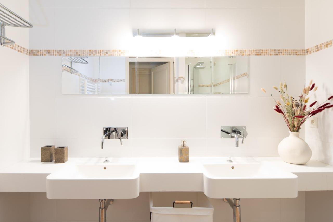 Manoir Du Vau D Arz Gites Et Chambres D Hotes Avec Piscine Malansac Εξωτερικό φωτογραφία