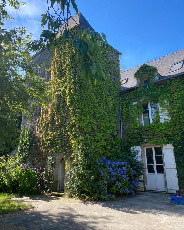 Manoir Du Vau D Arz Gites Et Chambres D Hotes Avec Piscine Malansac Εξωτερικό φωτογραφία