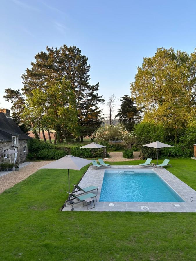 Manoir Du Vau D Arz Gites Et Chambres D Hotes Avec Piscine Malansac Εξωτερικό φωτογραφία